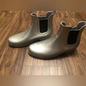 GAP silver rainboots